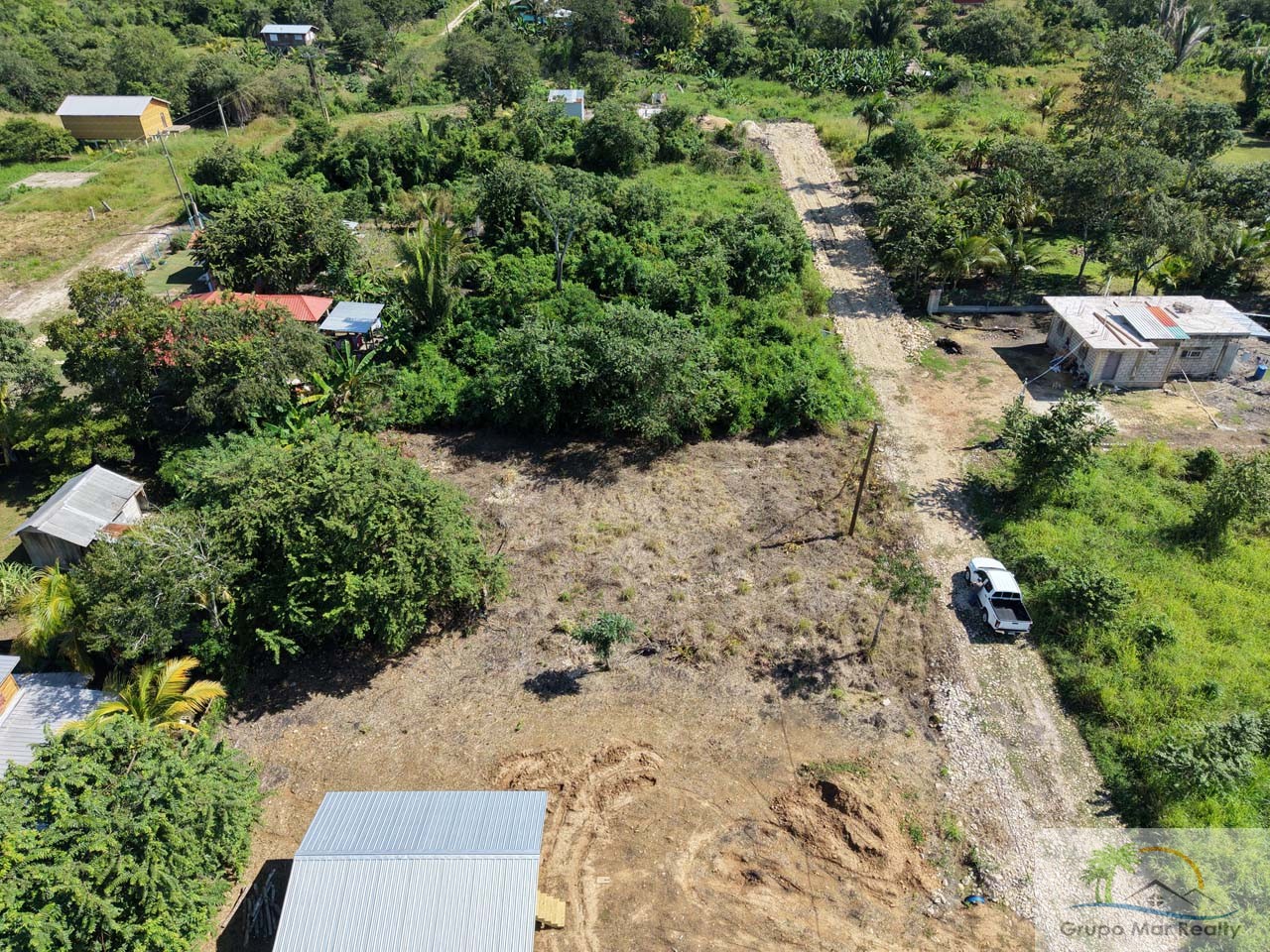 Belize-Residential-Lot-in-Santa-Elena-Cayo