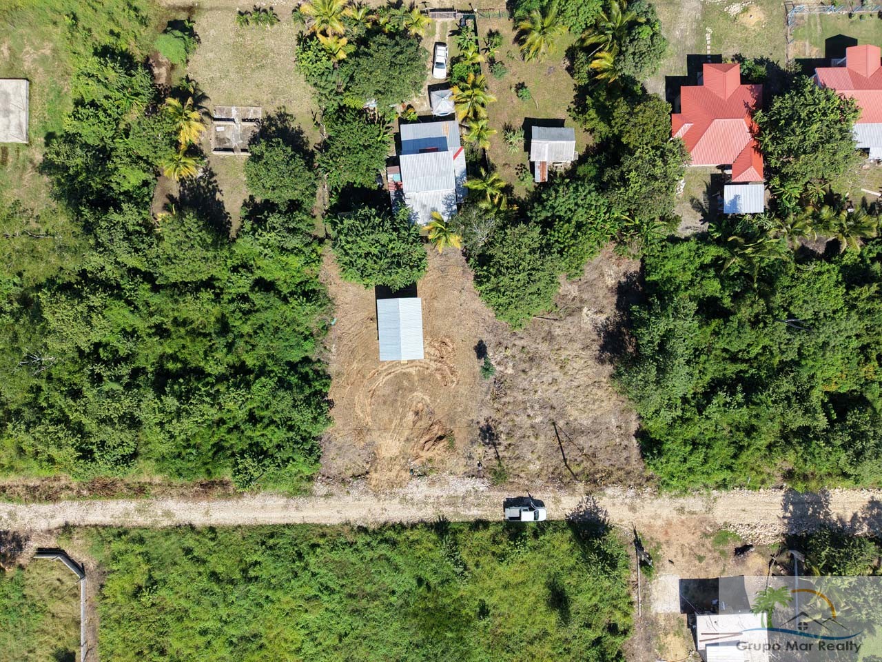 Belize-Residential-Lot-in-Santa-Elena-Cayo