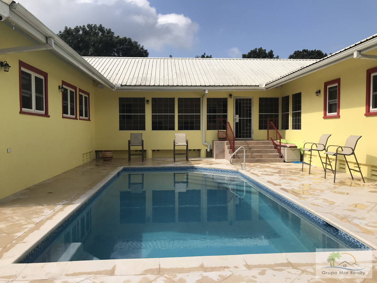 Belize 20 Acres with House and Swimming Pool
