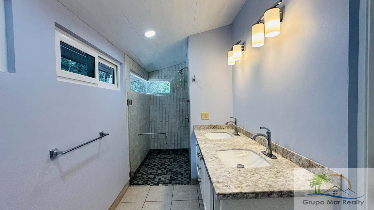 Belize Home For Sale 