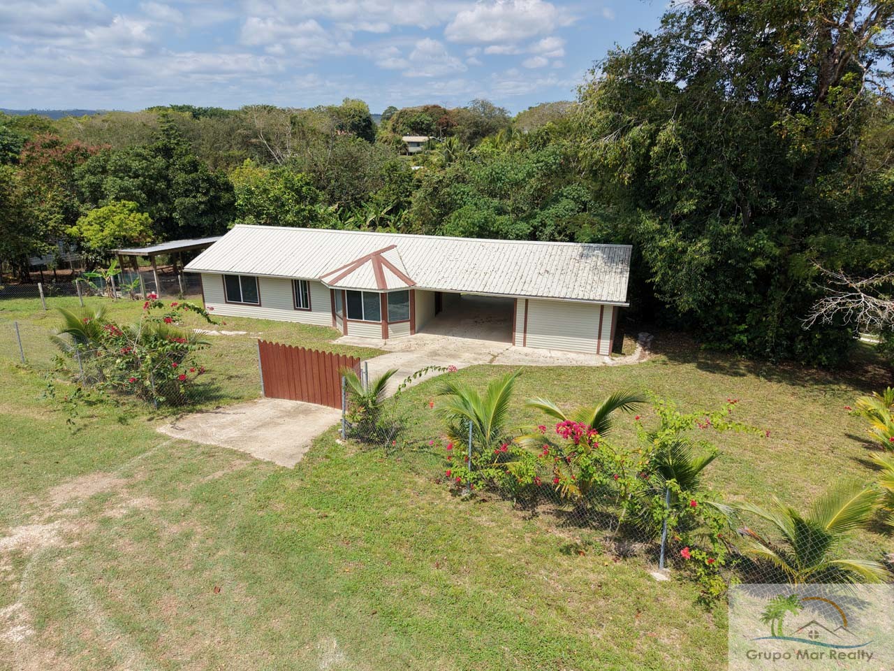 Belize Home in DuckRun 2