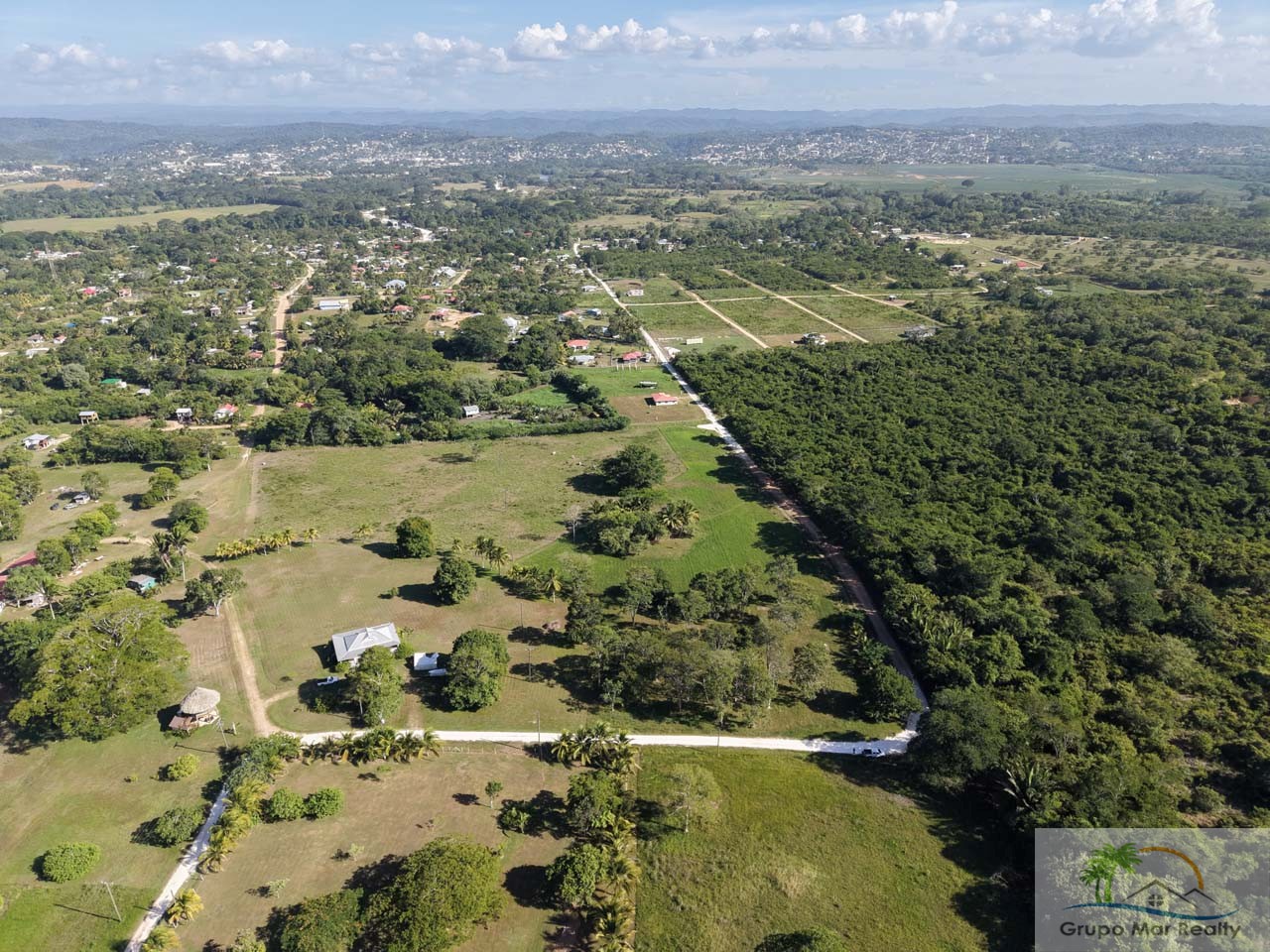 Belize 6.9 Acres in Santa Familia Cayo Near San Ignacio